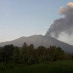 Warga Banyuwangi Diminta Waspadai Debu Vulkanik Gunung Raung Warga Banyuwangi Diminta Waspadai Debu Vulkanik Gunung Raung