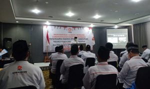 Ketua DPD PKS Jakarta Pusat Lantik Pengurus DPC dan DPRA Ketua DPD PKS Jakarta Pusat Lantik Pengurus DPC dan DPRA