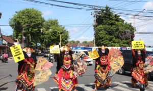Woro- Woro Protkes di Seputaran Taman Blambangan, Dandim 0825 Gandeng Seniman Jaranan