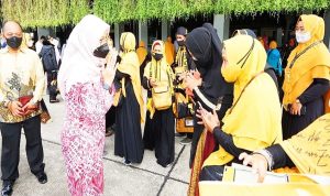 Alhamdulillah, Bupati Ipuk Lepas Jamaah Umrah Perdana via Bandara Banyuwangi