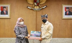 Jelang World Surf League championship Tour, Bupati ipuk Bertemu Menparekraf